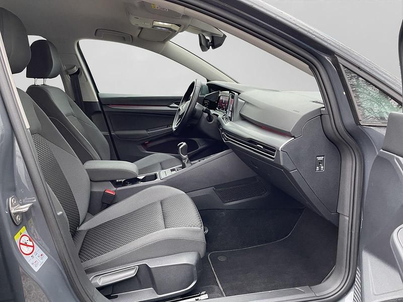 Gebraucht VW Golf VII Active 150 PS (110 kW) 2021 Grau Kleinwagen