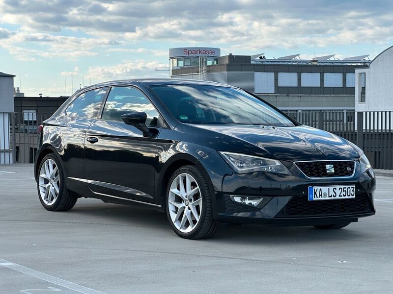 Schwarz Gebraucht 2013 Seat Leon SC FR Kleinwagen | 8.950 € (Fairer Preis) - Bild 1/4