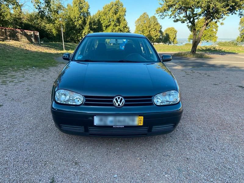 Grau Gebraucht 1999 VW Golf IV Kleinwagen | 2.099 € (Etwas zu teuer) - Bild 1/4