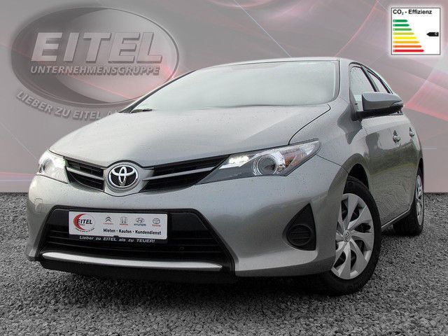 Gebraucht Toyota Auris 99 PS (72 kW) 2014 Silber metallic Limousine