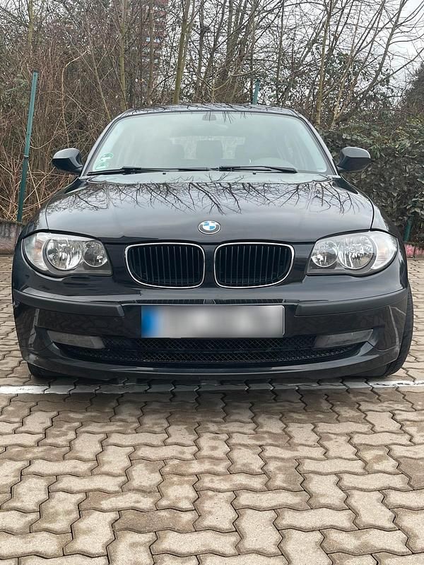 Second-hand BMW 118 143 CP (105 kW) 2009 Negru Hatchback