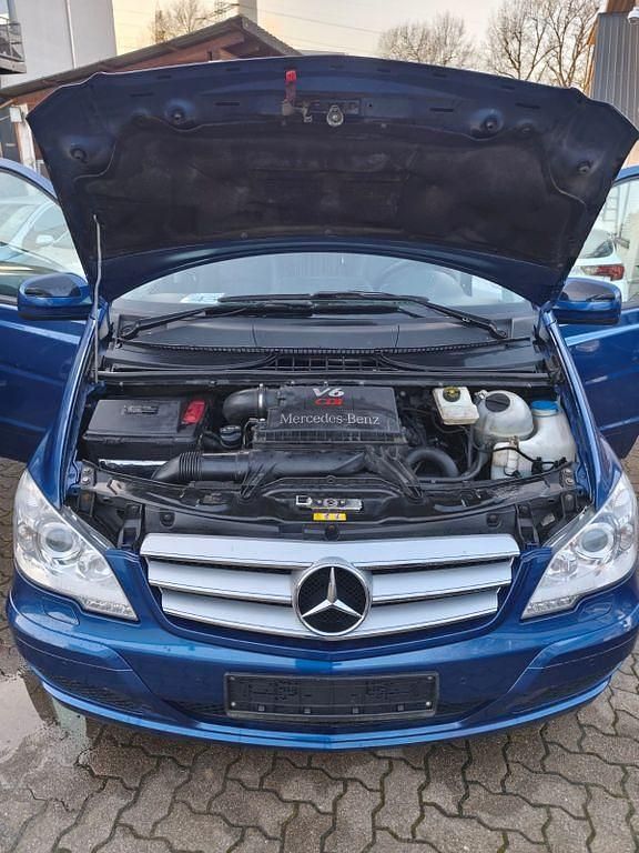 Gebraucht Mercedes Viano Edition 224 PS (164 kW) 2012 Blau Van / Kleinbus