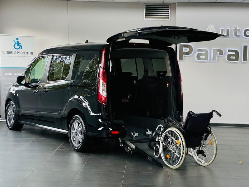 Schwarz Gebraucht 2022 Ford Tourneo Titanium Van / Kleinbus | 42.950 € - Bild 1/4