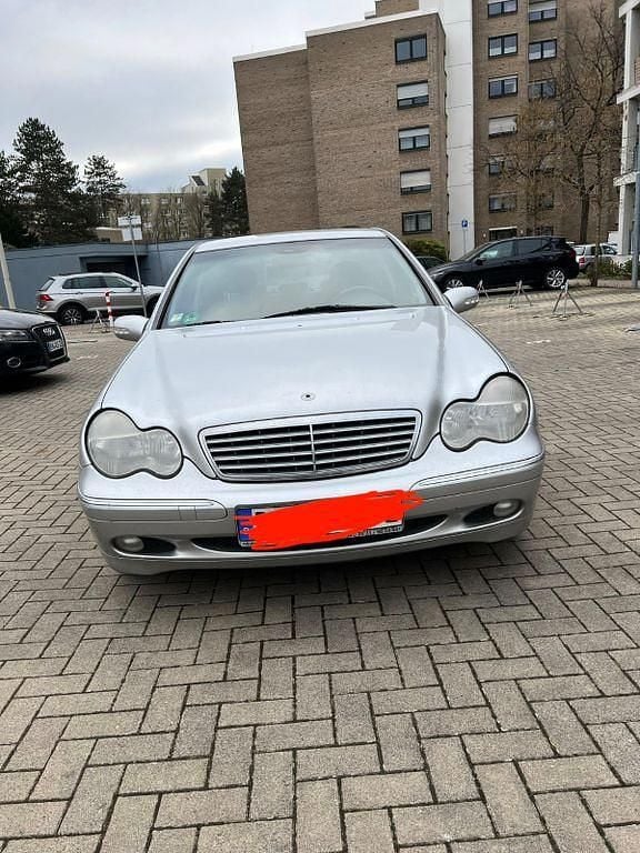 Silber Gebraucht 2001 Mercedes C220 Elegance Limousine | 1.700 € (Guter Preis) - Bild 1/4