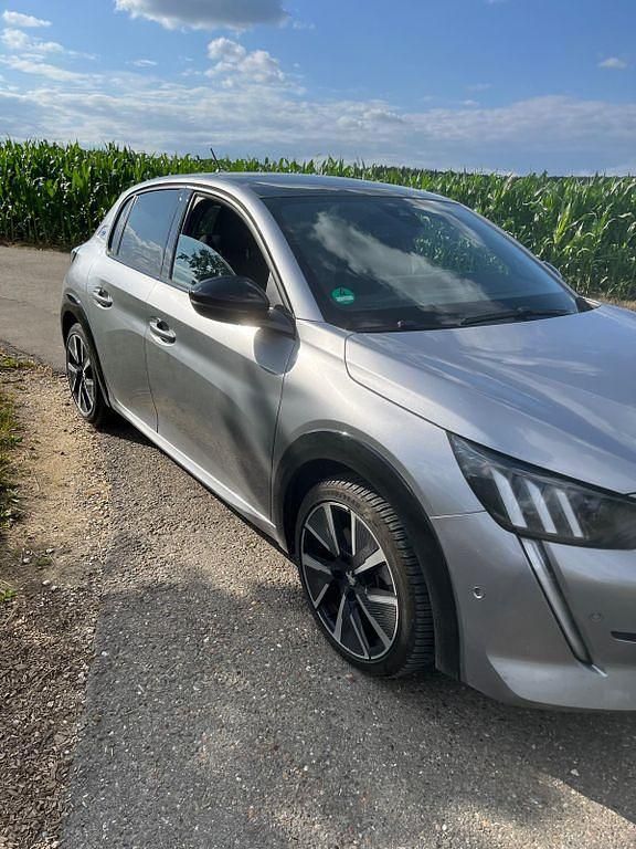 Gebraucht Peugeot e-208 GT 100 kW (136 PS) 2022 Silber Kleinwagen