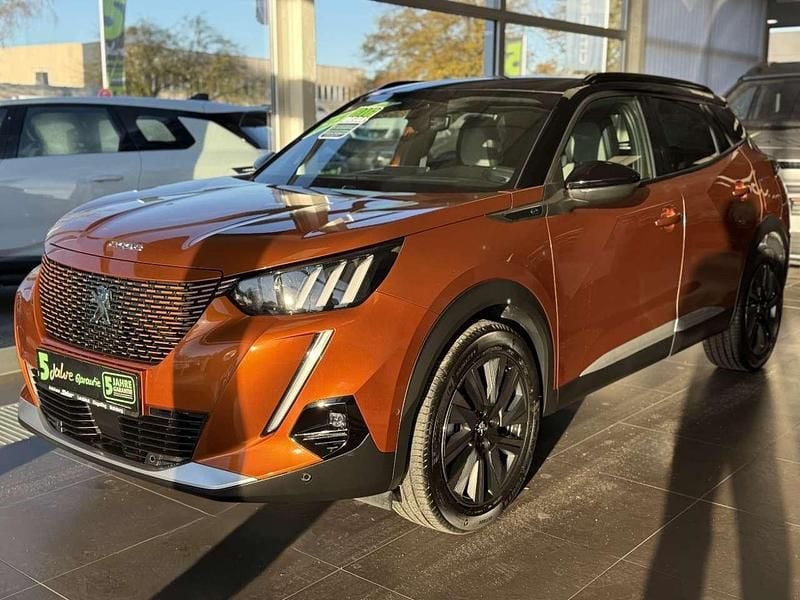 Lackierung orange fusion/typ a Gebraucht 2021 Peugeot e-2008 GT SUV | 16.990 € (Fairer Preis) - Bild 1/4
