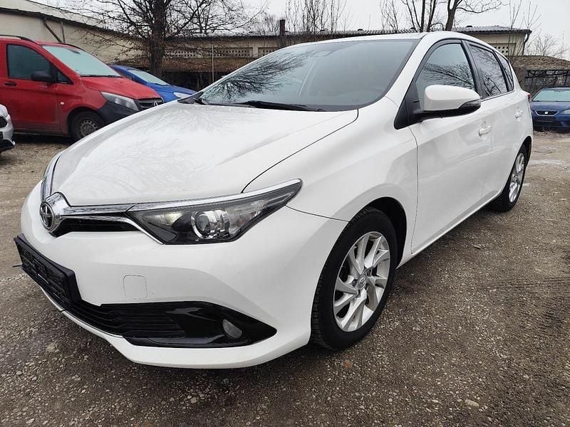 Gebraucht Toyota Auris Edition-S 116 PS (85 kW) 2017 Weiß Limousine
