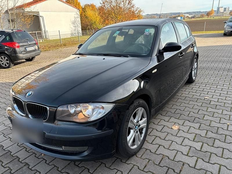 Schwarz Gebraucht 2009 BMW 116 Kleinwagen | 2.200 € (Etwas zu teuer) - Bild 1/4