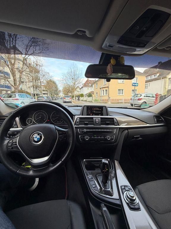 Gebraucht BMW 330 258 PS (189 kW) 2014 Silber Kombi