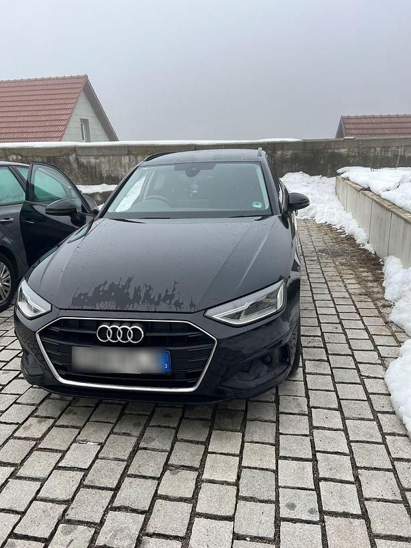 Gebraucht Audi A4 Comfort 163 PS (119 kW) 2020 Schwarz Kombi