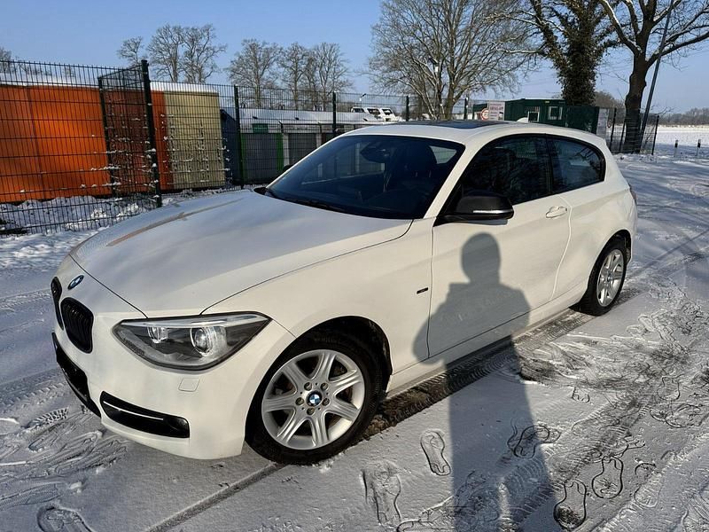 Gebraucht BMW 118 Coupé Sport Line 143 PS (105 kW) 2013 Weiß Coupé