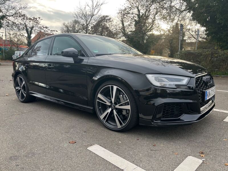 Schwarz Gebraucht 2018 Audi RS3 Ambiente Kleinwagen | 50.900 € (Fairer Preis) - Bild 1/4