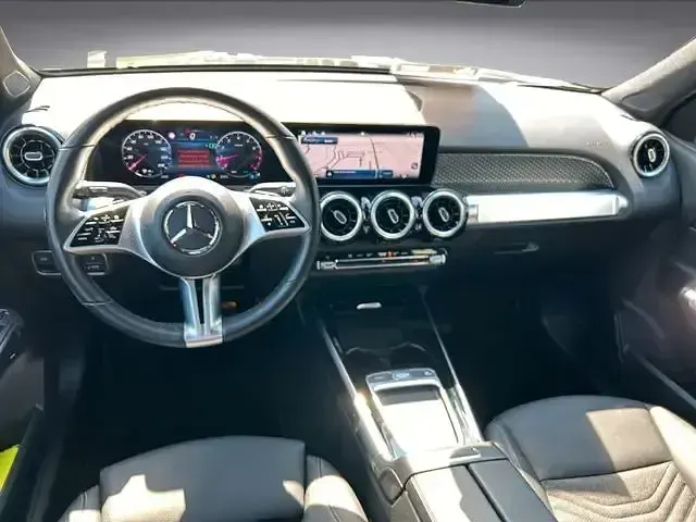 Gebraucht Mercedes GLB200 Progressive 163 PS (119 kW) 2025 Schwarz SUV