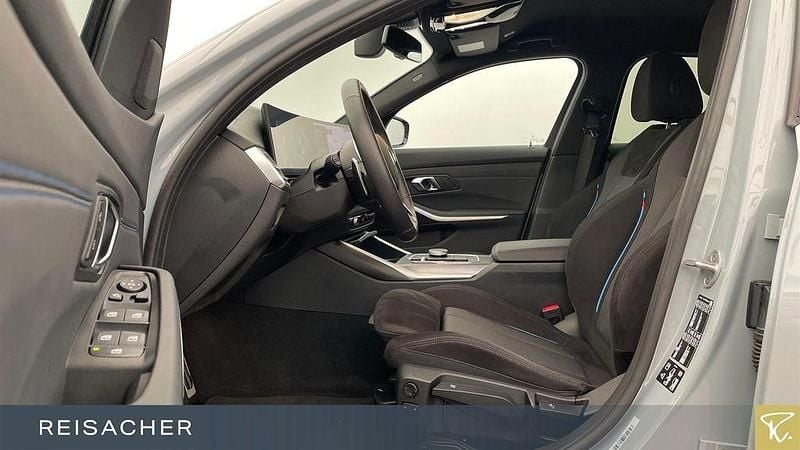 Gebraucht BMW 330 M Sport 286 PS (210 kW) 2025 Grau Limousine