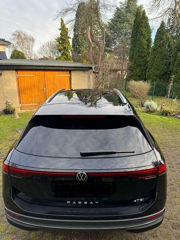 Gebraucht VW Passat 150 PS (110 kW) 2024 Schwarz Kombi