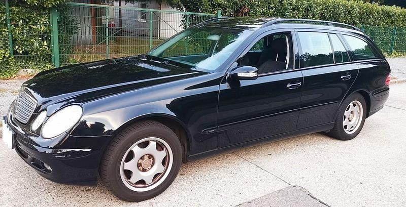 Schwarz Gebraucht 2006 Mercedes E200 Kombi | 2.999 € (Superpreis) - Bild 1/4