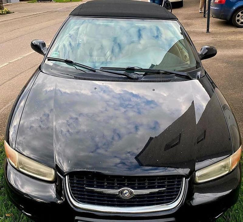Używany Chrysler Stratus 163 KM (119 kW) 2000 Czarny Kabriolet
