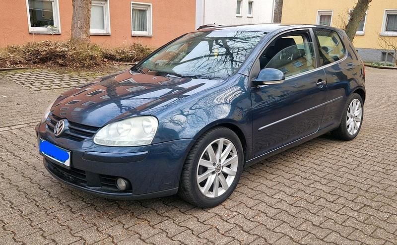 Gebraucht VW Golf IV Edition 140 PS (102 kW) 2005 Grau Limousine