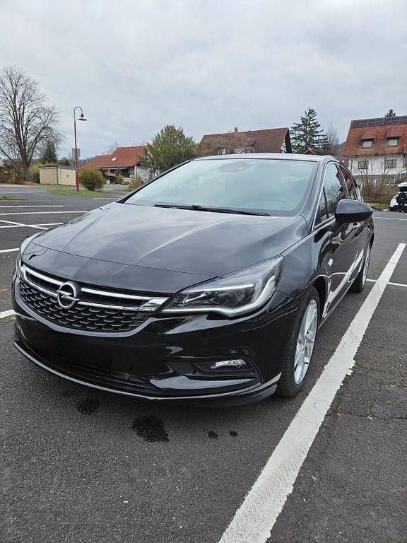 Gebraucht Opel Astra Dynamic 125 PS (91 kW) 2018 Schwarz Limousine