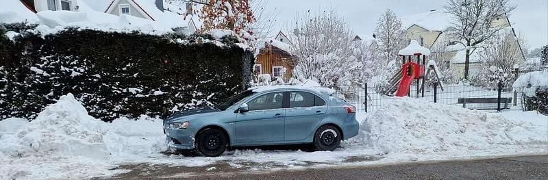 Silber Gebraucht 2009 Mitsubishi Lancer Invite Limousine | 3.500 € (Guter Preis) - Bild 1/3