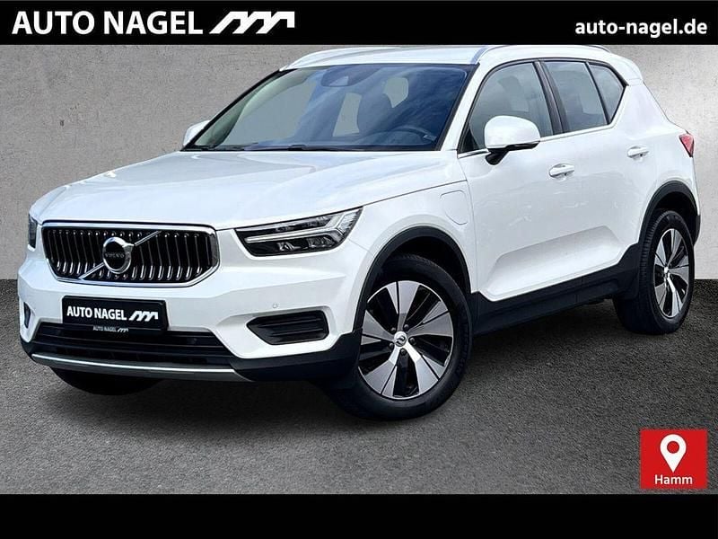 Crystal white / Gebraucht 2022 Volvo XC40 Inscription SUV | 24.300 € (Fairer Preis) - Bild 1/4