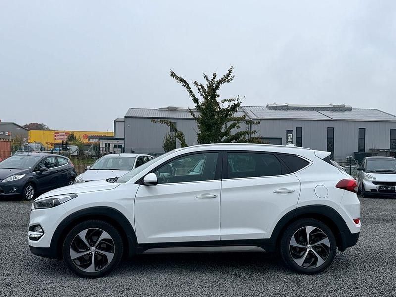 Weiß Gebraucht 2017 Hyundai Tucson SUV | 12.850 € (Guter Preis) - Bild 1/4