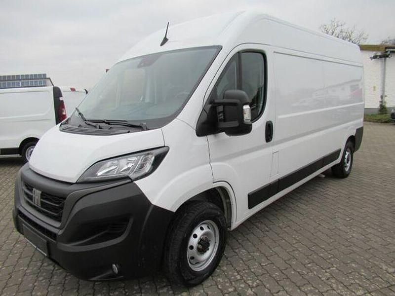 Weiss Gebraucht 2023 Fiat Ducato Van | 23.400 € (Superpreis) - Bild 1/4