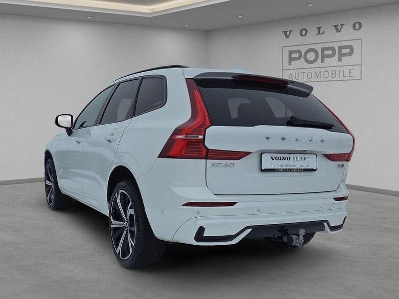 Gebraucht Volvo XC60 Plus 250 PS (183 kW) 2025 Crystal white / metallic SUV