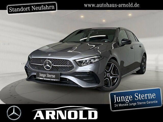 Grau (mountaingrau) Gebraucht 2024 Mercedes A250 AMG line Limousine | 36.850 € (Fairer Preis) - Bild 1/4