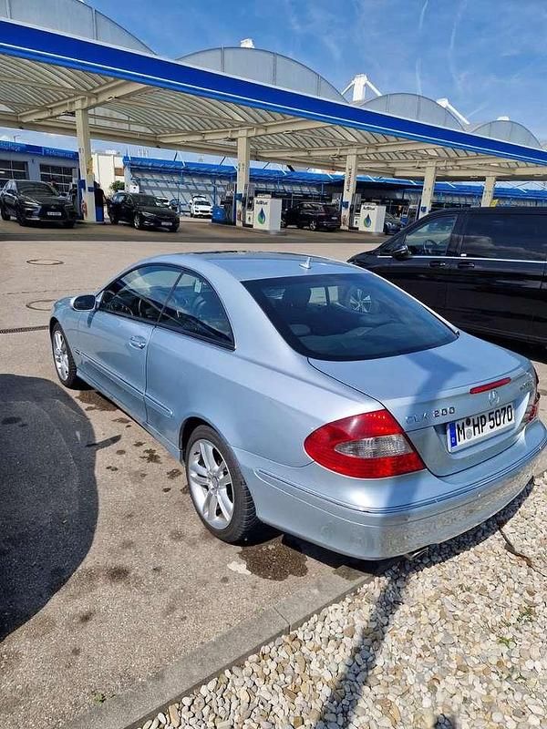 Gebraucht Mercedes CLK200 184 PS (135 kW) 2008 Grau Coupé