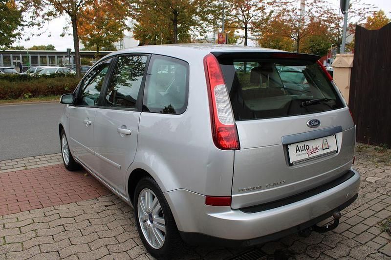 Gebraucht Ford Focus Ghia 125 PS (91 kW) 2004 Silber Limousine