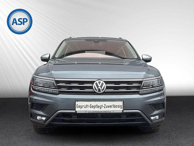 Gebraucht VW Tiguan Allspace Highline 239 PS (175 kW) 2018 Grau (platinum grey metallic) SUV