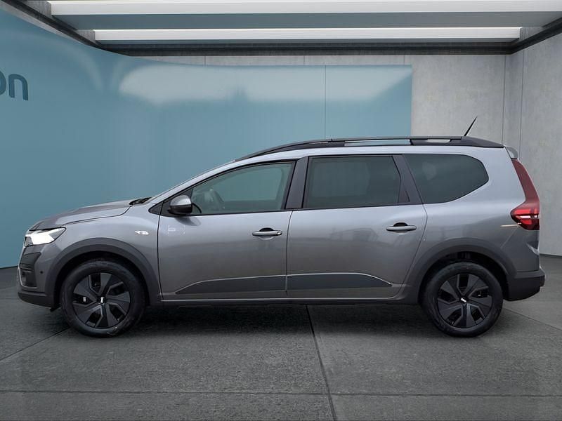 Neu Dacia Jogger 140 PS (102 kW) 2025 Grau Van / Kleinbus