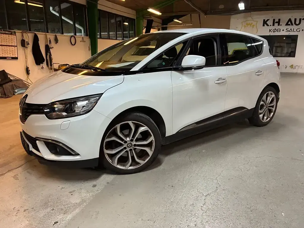 Gebraucht Renault Scénic III Experience 110 PS (80 kW) 2017 Weiß Van / Kleinbus