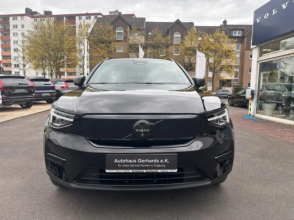 Usata Volvo EX40 Plus 185 kW (252 CV) 2025 Nero SUV