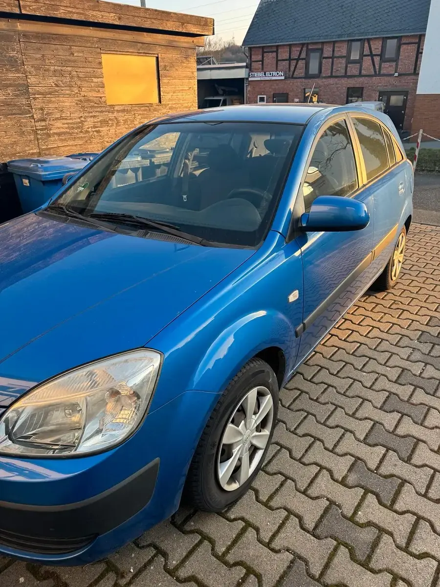 Gebraucht Kia Rio 112 PS (82 kW) 2007 Blau Kleinwagen