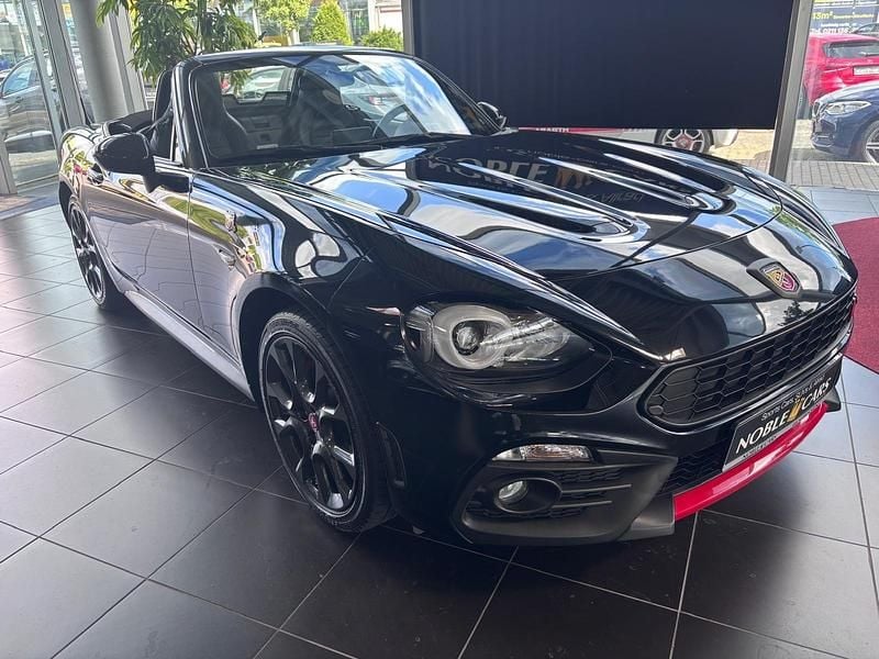Schwarz Gebraucht 2017 Abarth 124 Spider Cabrio | 30.999 € (Fairer Preis) - Bild 1/4