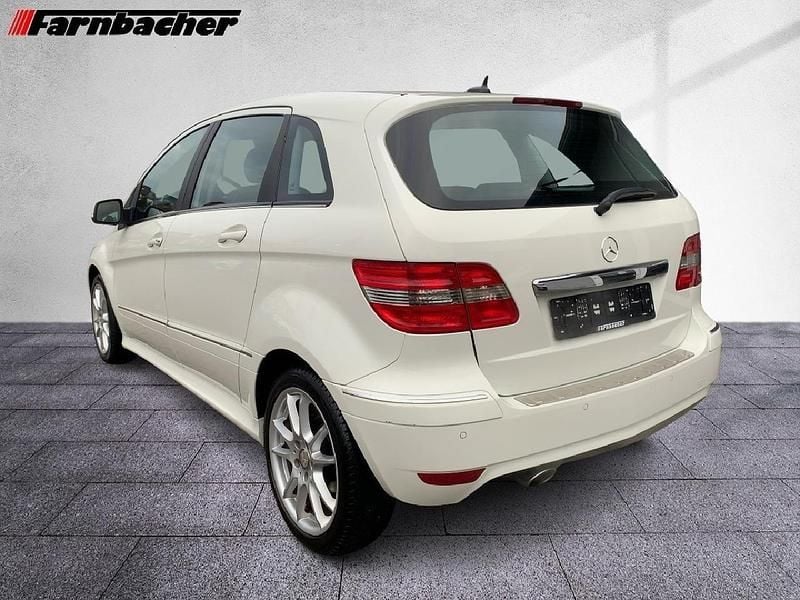 Gebraucht Mercedes B160 95 PS (69 kW) 2011 Calcitweiss  unilack Van / Kleinbus