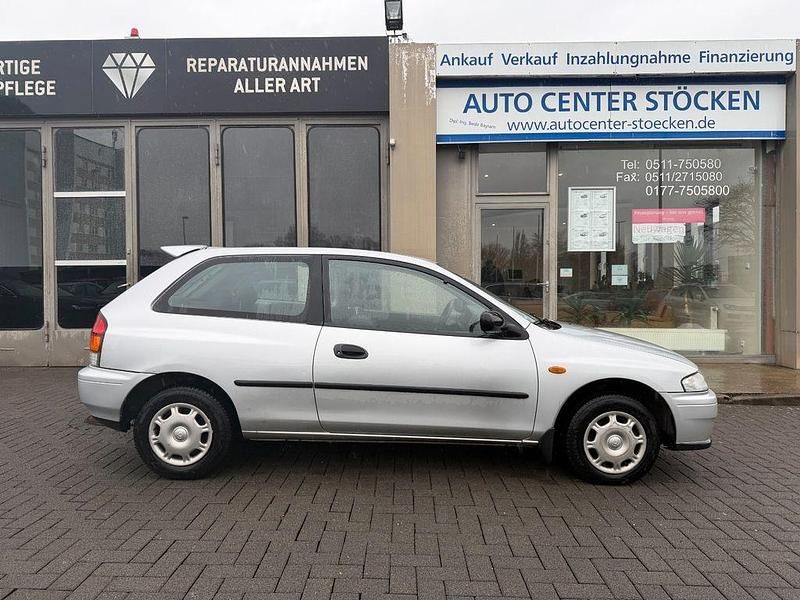 Gebraucht Mazda 323F 73 PS (53 kW) 1999 Silber Limousine