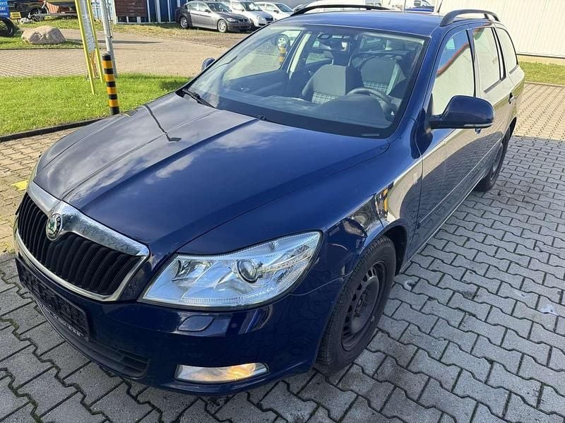 Gebraucht Skoda Octavia 122 PS (89 kW) 2012 Blau Kombi