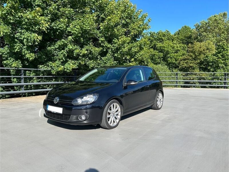 Schwarz Gebraucht 2010 VW Golf VI Highline Kleinwagen | 7.199 € (Etwas zu teuer) - Bild 1/4