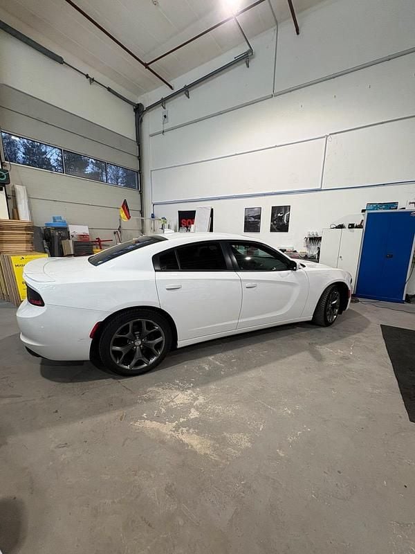 Gebraucht Dodge Charger 296 PS (217 kW) 2016 Weiß Limousine