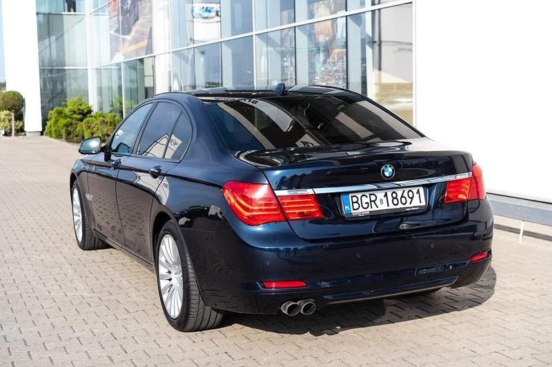 Gebraucht BMW 730 245 PS (180 kW) 2009 Blau Limousine
