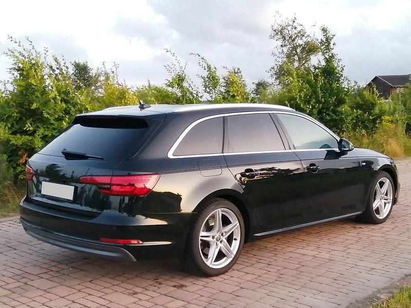 Schwarz Gebraucht 2017 Audi A4 S-Line Kombi | 19.400 € (Fairer Preis) - Bild 1/4