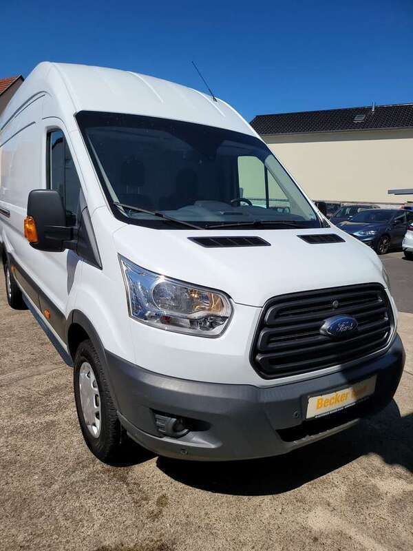 Frozen white Gebraucht 2018 Ford Transit Trend Van / Kleinbus | 15.190 € (Guter Preis) - Bild 1/4