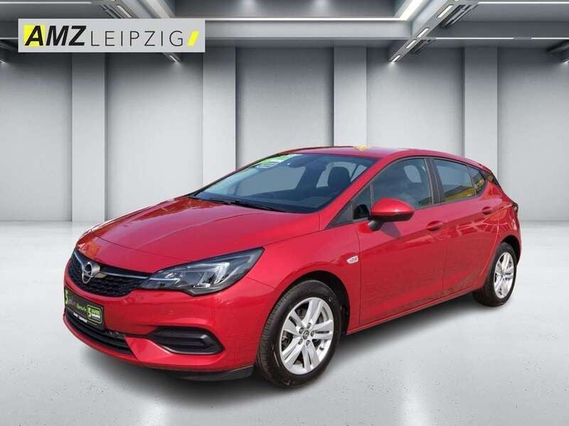 Chili rot/kardio rot Gebraucht 2021 Opel Astra Edition Limousine | 14.490 € (Guter Preis) - Bild 1/4