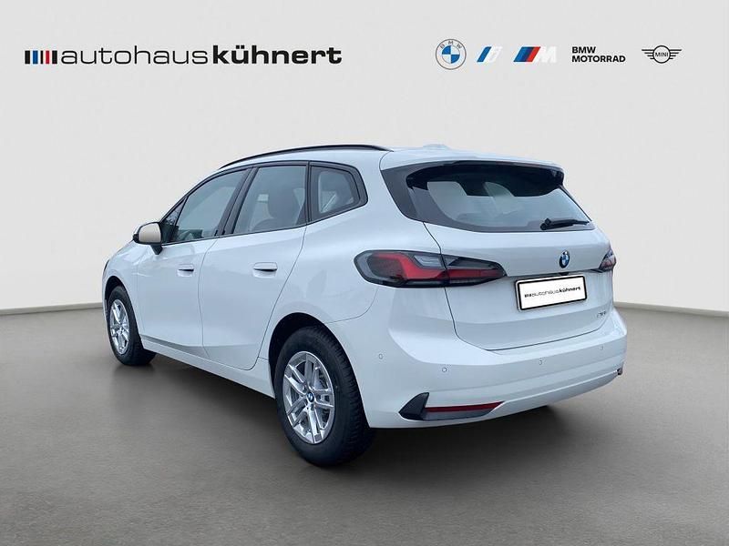 Gebraucht BMW 218 Active Tourer 136 PS (100 kW) 2024 Weiß Van / Kleinbus