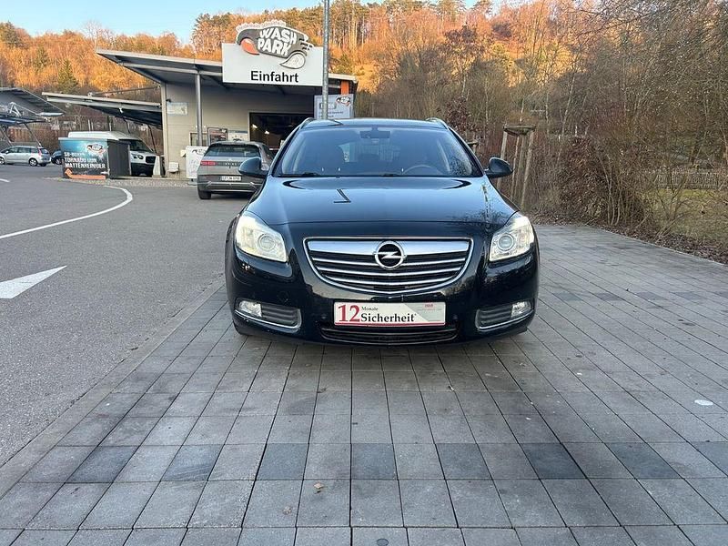 Gebraucht Opel Insignia Active 160 PS (117 kW) 2013 Schwarz Kombi