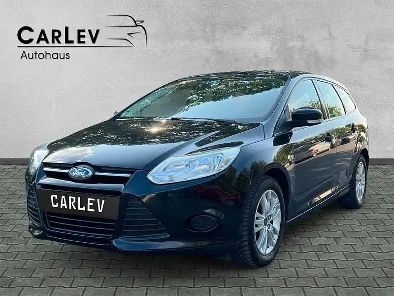 Gebraucht Ford Focus Ambiente 101 PS (74 kW) 2013 Schwarz Kombi