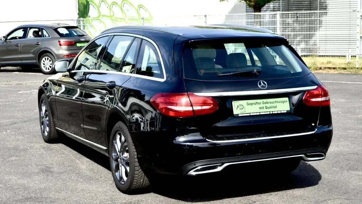 Gebraucht Mercedes C200 Avantgarde 184 PS (135 kW) 2017 Schwarz Kombi